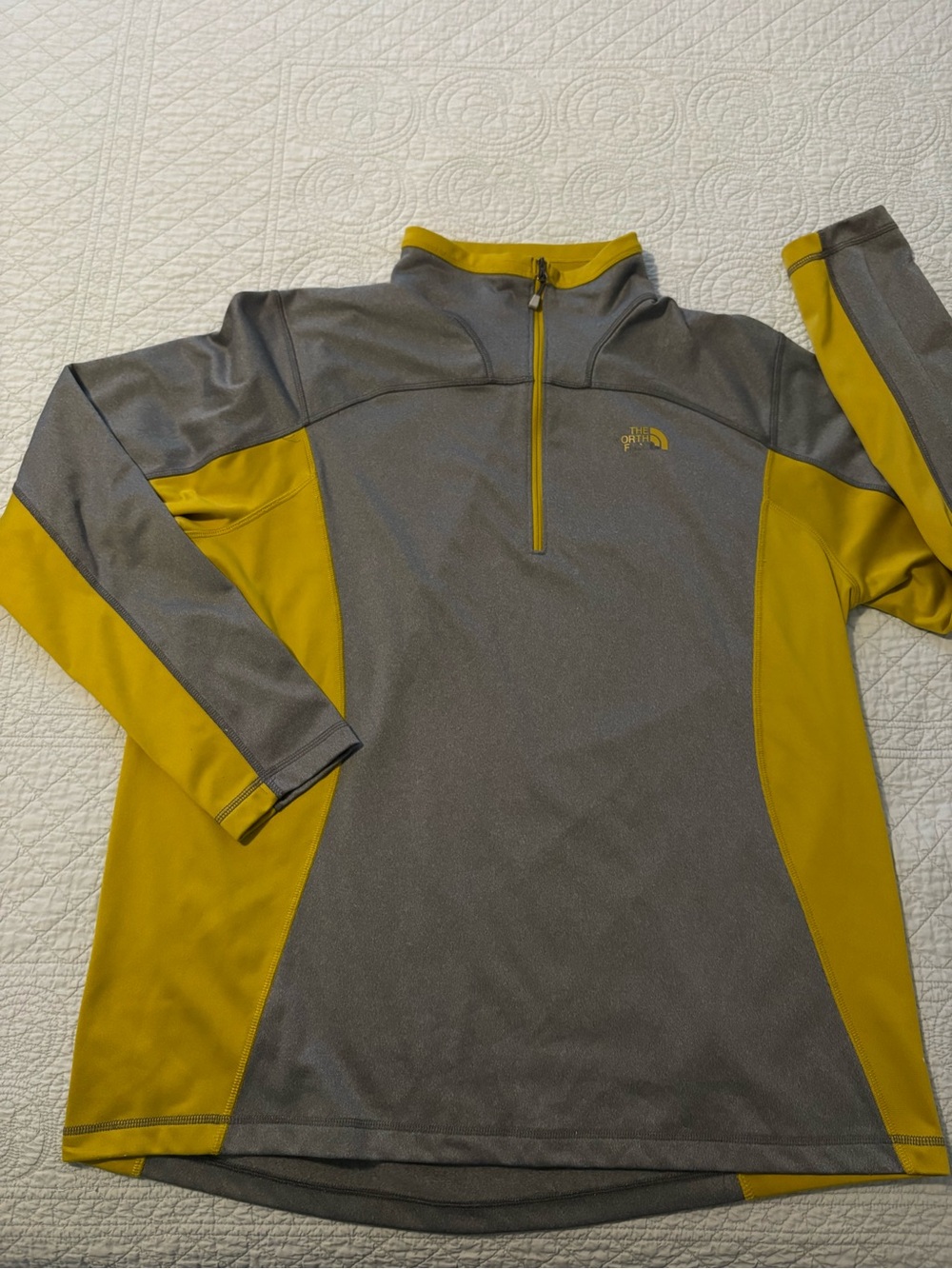 North Face 1/4 zip pullover. Size XL.